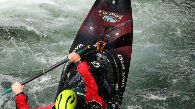 A kayaker "stern squirts' on the Ocoee River.
