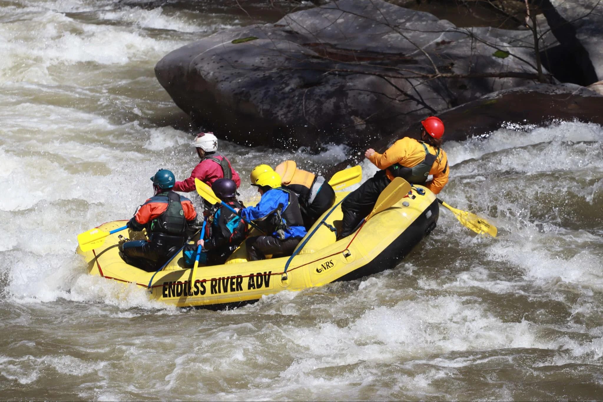 Endless River Adventures, Rafting with a full boat.