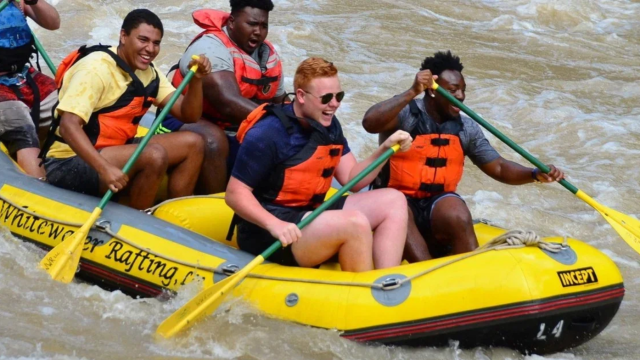 crew rafting