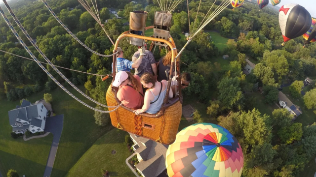 Hot air balloon above New York.