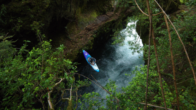 advanced-chile-kayaking-palguin-land-bridge-AA-2000pxSlider