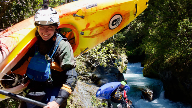 kayak-pucon-Chile-canyons-1000px